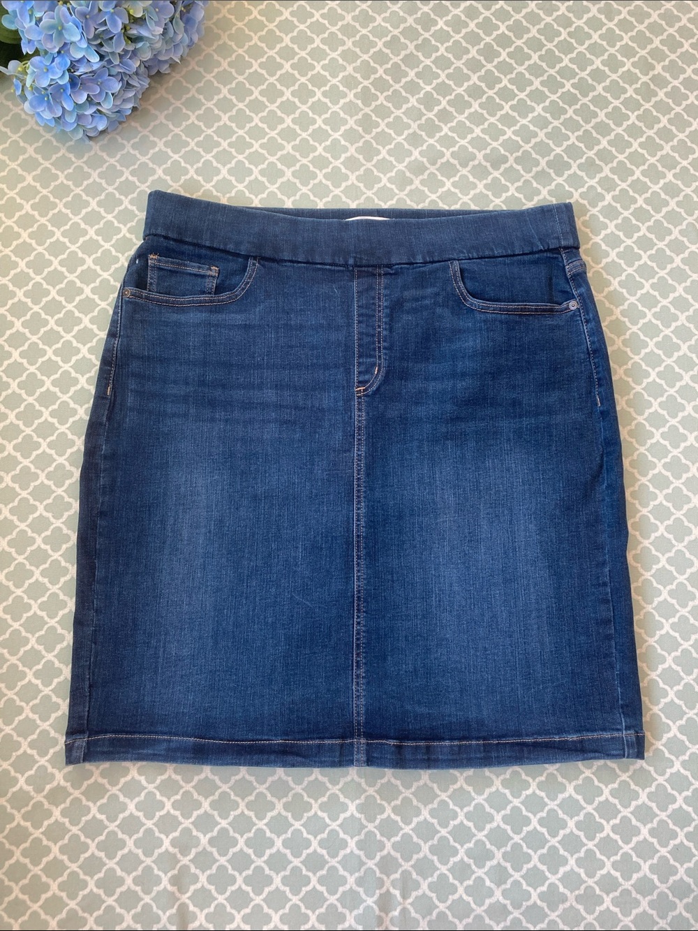 Liz Claiborne Stretch Denim Pencil Skirt 16